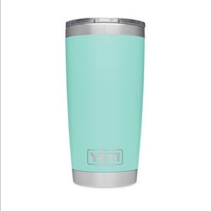 Brand New YETI 20 oz Tumbler & Lid - Aqua